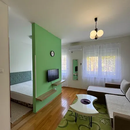 아파트 Apartman Studio 33